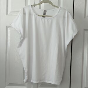 NORDSTROM RACK! ~GO COUTURE~ WHITE CAP SLEEVE DOLMAN TEE-L